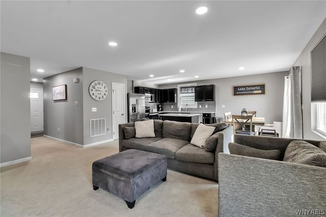 61 Allie Lane, Hamburg, NY 14075
