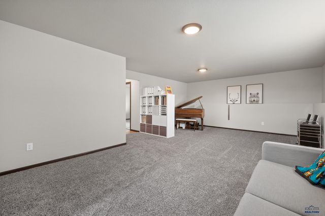 4461 MISTY WOODS LN, Rapid City, SD 57701