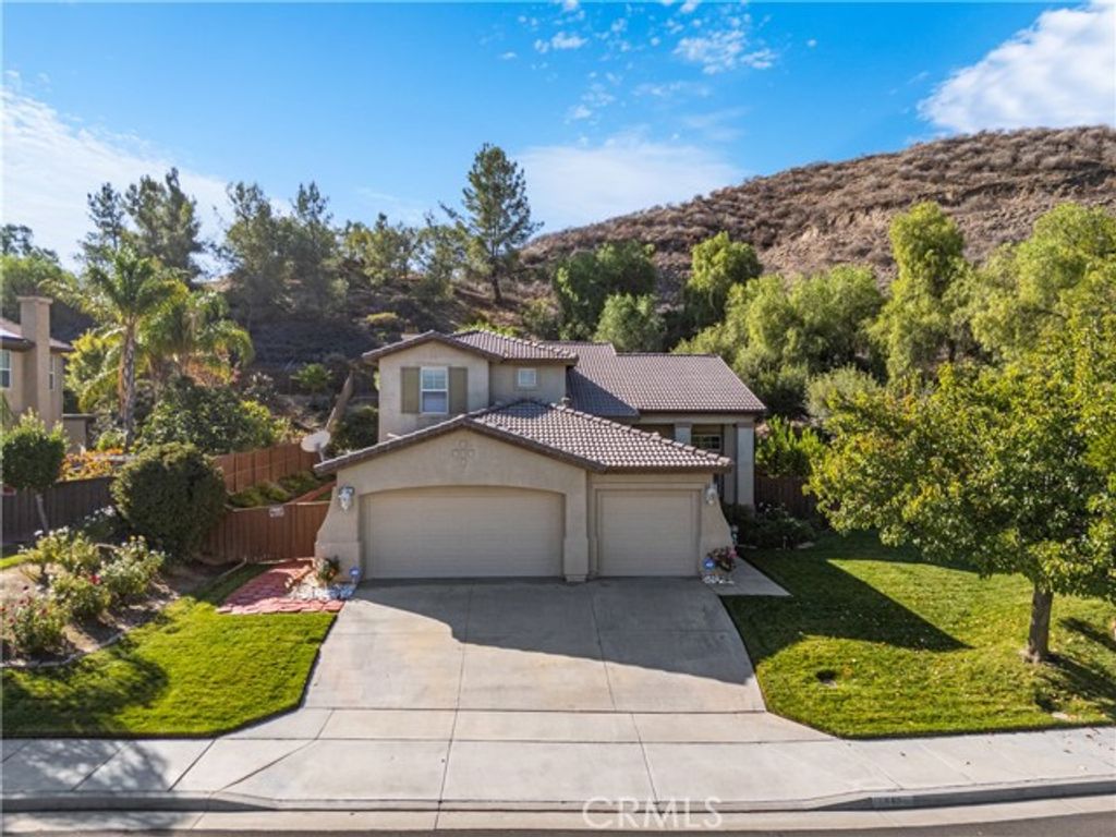 946 Harvest Drive, San Jacinto, CA 92583