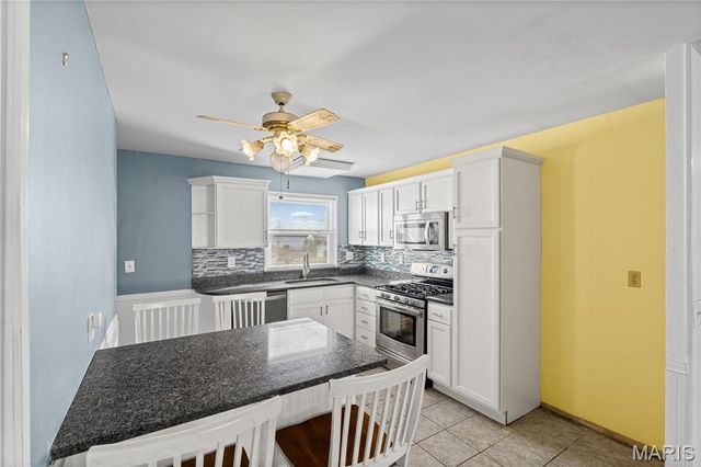 2756 Irondale Drive, Oakville, MO 63129