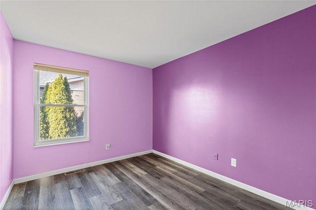 2756 Irondale Drive, Oakville, MO 63129