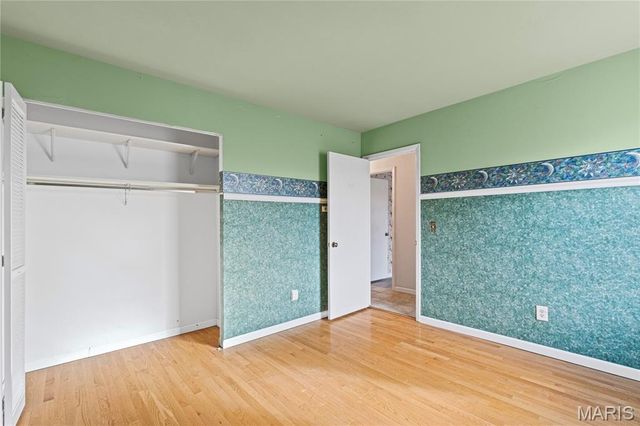 2756 Irondale Drive, Oakville, MO 63129