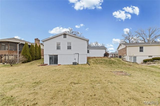 2756 Irondale Drive, Oakville, MO 63129