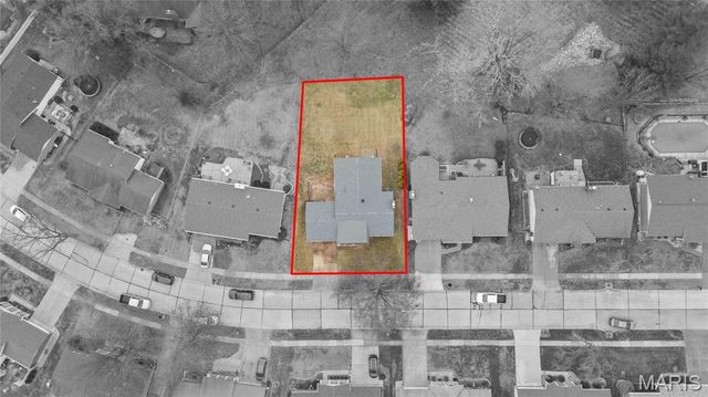 2756 Irondale Drive, Oakville, MO 63129