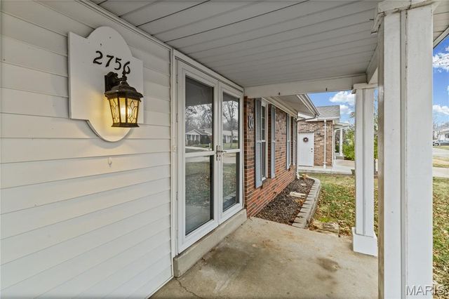 2756 Irondale Drive, Oakville, MO 63129