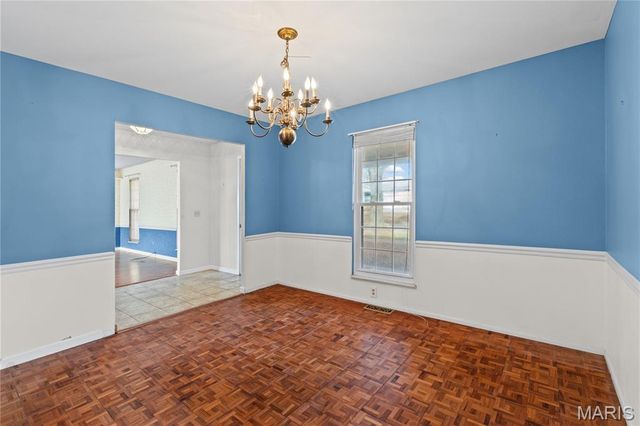 2756 Irondale Drive, Oakville, MO 63129