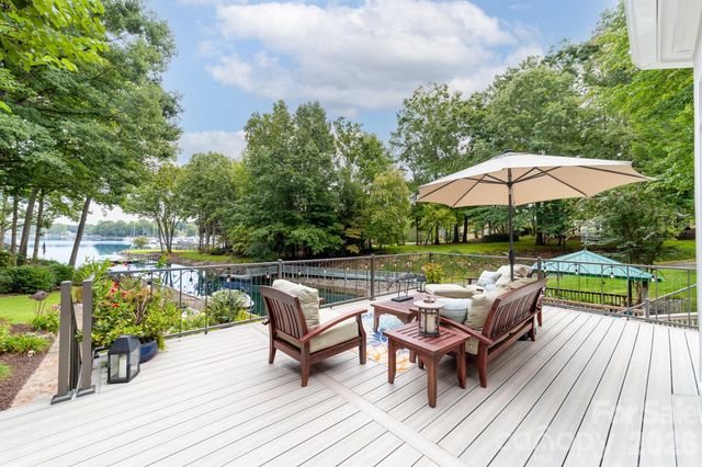 20019 Chapel Point Lane, Cornelius, NC 28031