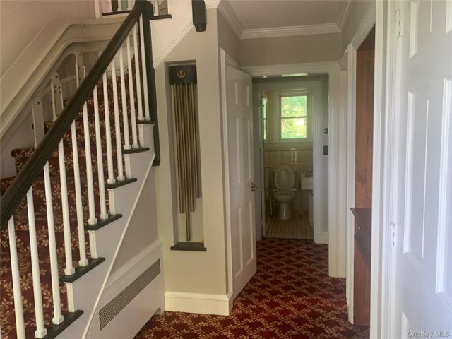 105 Laurel Lane, Port Jefferson, NY 11777