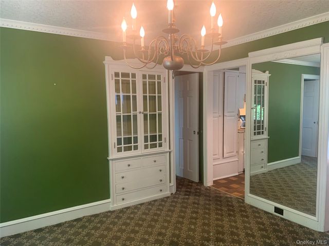 105 Laurel Lane, Port Jefferson, NY 11777