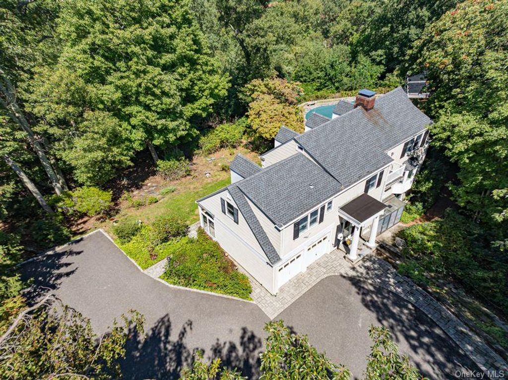 105 Laurel Lane, Port Jefferson, NY 11777 — photo 4