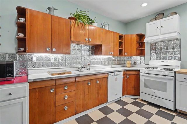 37725 Harmony Road, Paola, KS 66071