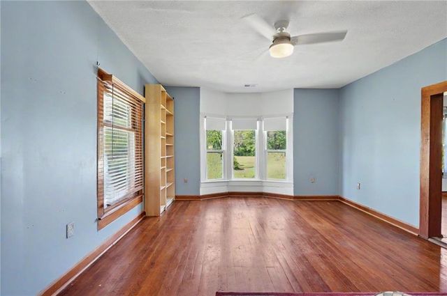 37725 Harmony Road, Paola, KS 66071