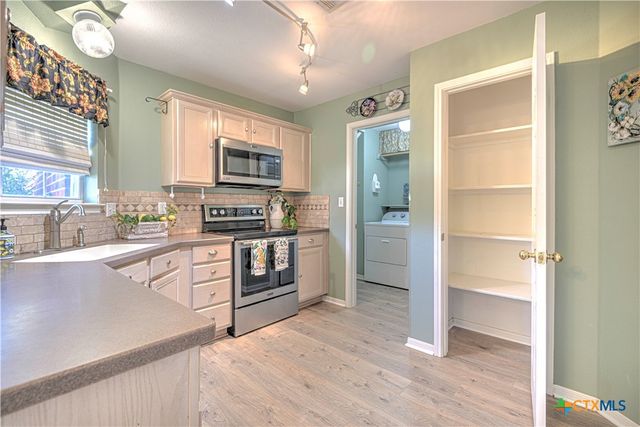 4 Aft Lane, Belton, TX 76513