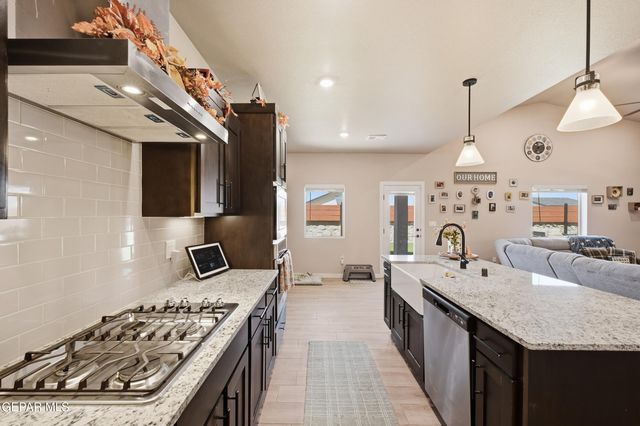 3601 BOB SNEAD Drive, El Paso, TX 79938
