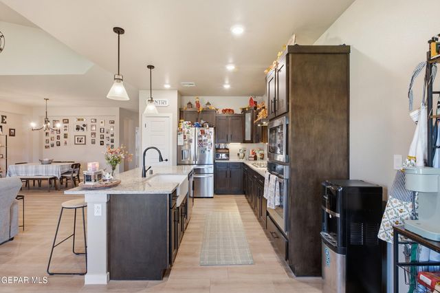3601 BOB SNEAD Drive, El Paso, TX 79938