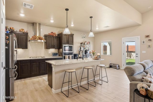 3601 BOB SNEAD Drive, El Paso, TX 79938