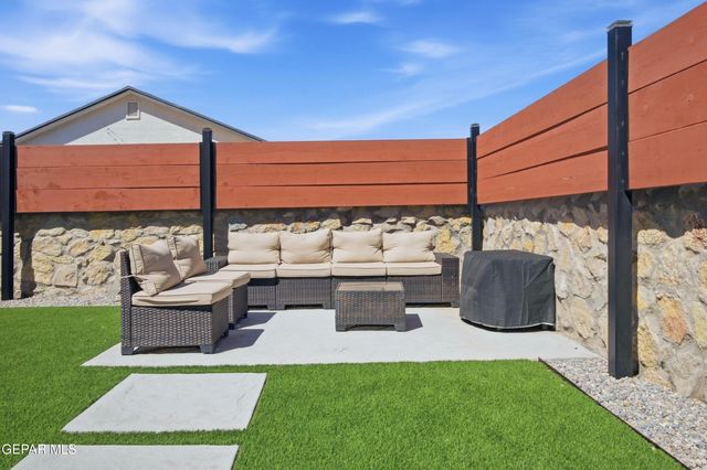 3601 BOB SNEAD Drive, El Paso, TX 79938