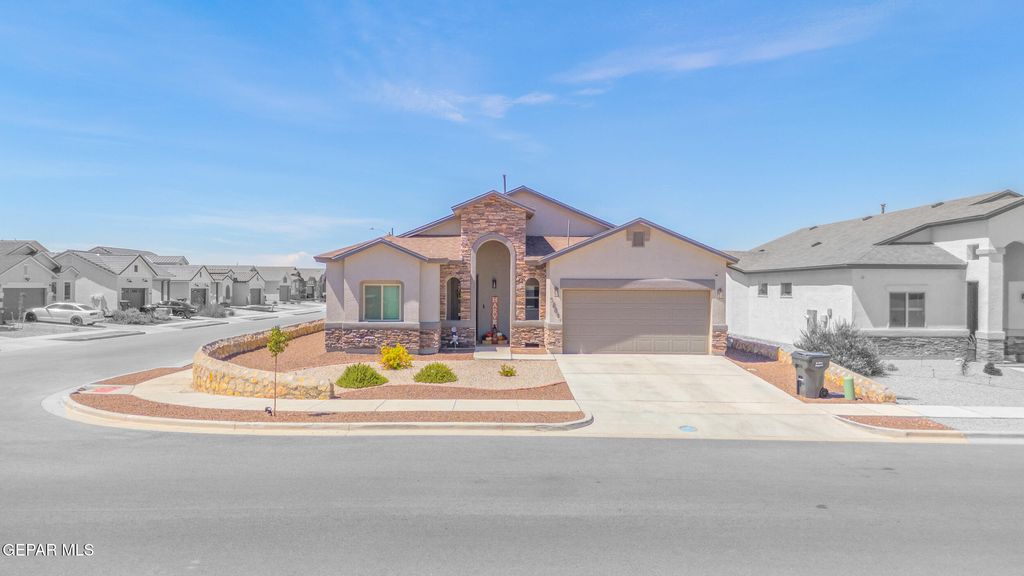 3601 BOB SNEAD Drive, El Paso, TX 79938