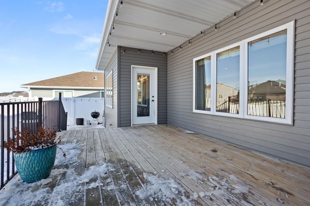 3609 Crimson Loop S, Fargo, ND 58104