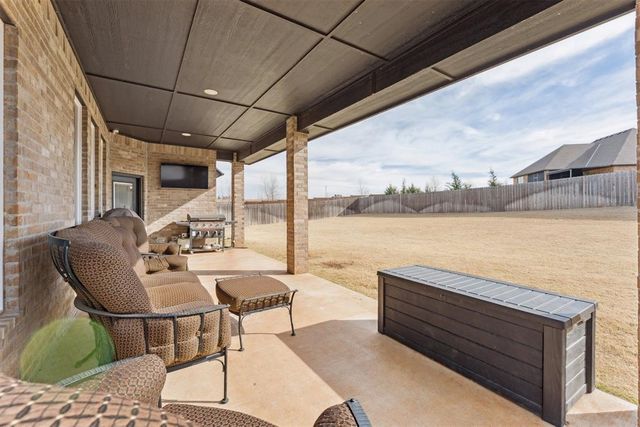 1148 Colonial Avenue, Tuttle, OK 73089