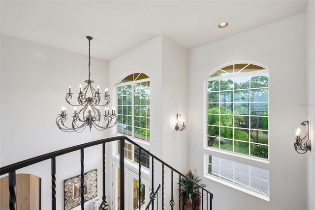 2017 HARBOUR WATCH CIRCLE, Tarpon Springs, FL 34689