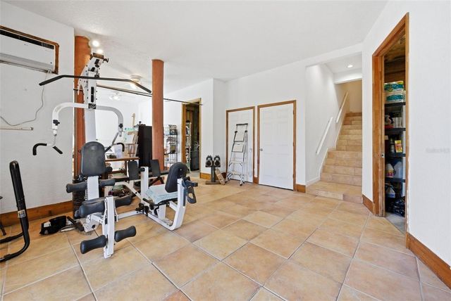 2017 HARBOUR WATCH CIRCLE, Tarpon Springs, FL 34689
