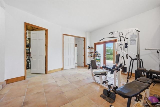 2017 HARBOUR WATCH CIRCLE, Tarpon Springs, FL 34689