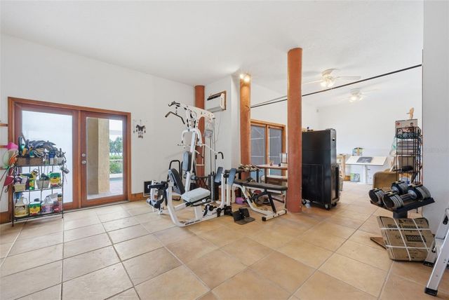 2017 HARBOUR WATCH CIRCLE, Tarpon Springs, FL 34689