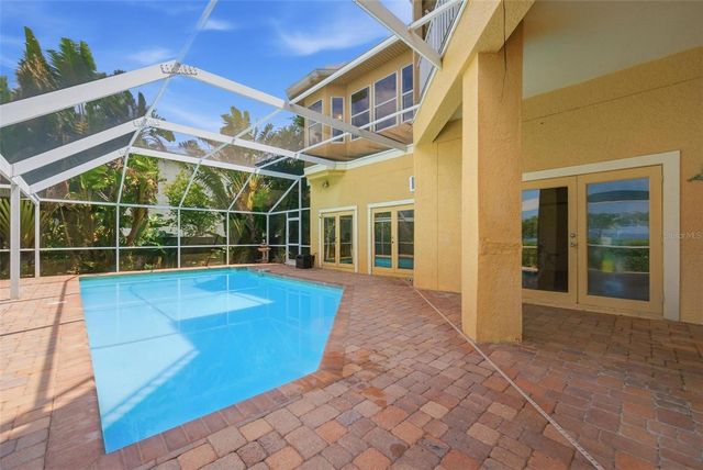 2017 HARBOUR WATCH CIRCLE, Tarpon Springs, FL 34689