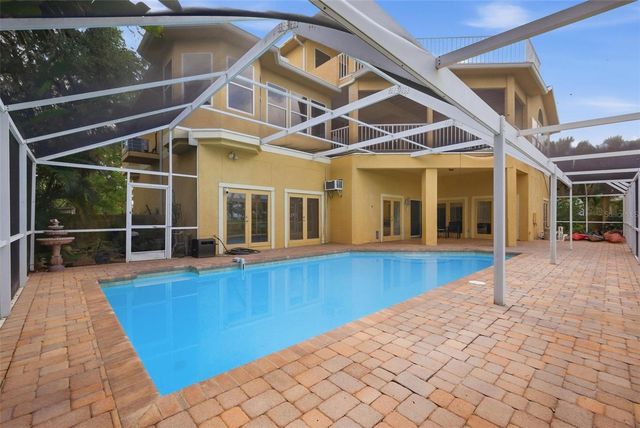2017 HARBOUR WATCH CIRCLE, Tarpon Springs, FL 34689