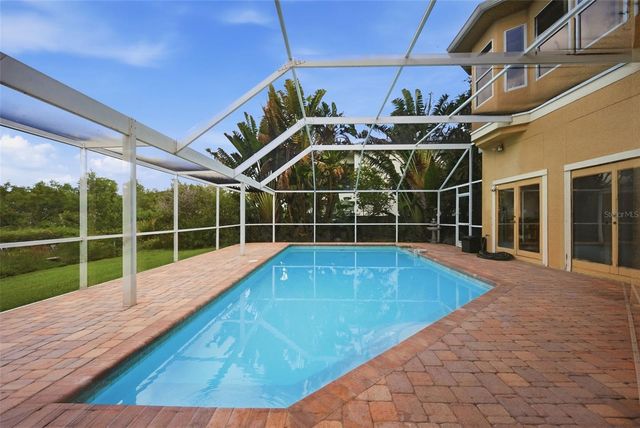 2017 HARBOUR WATCH CIRCLE, Tarpon Springs, FL 34689