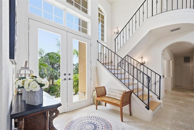 2017 HARBOUR WATCH CIRCLE, Tarpon Springs, FL 34689