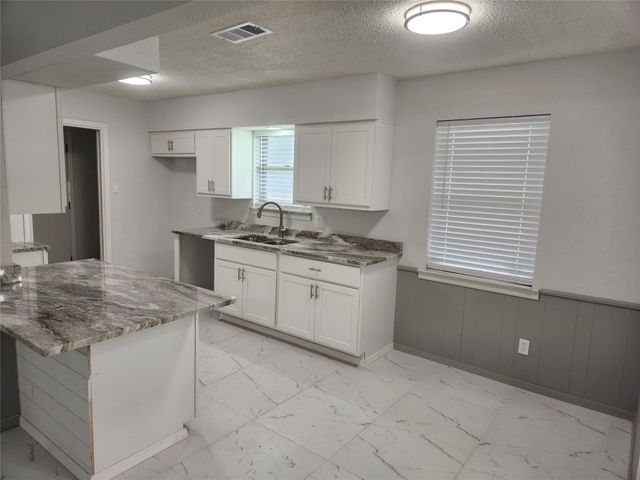 1838 Oak Hill Circle, Dallas, TX 75217