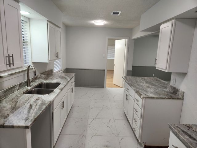 1838 Oak Hill Circle, Dallas, TX 75217