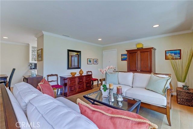 580 Avenida Majorca O, Laguna Woods, CA 92637