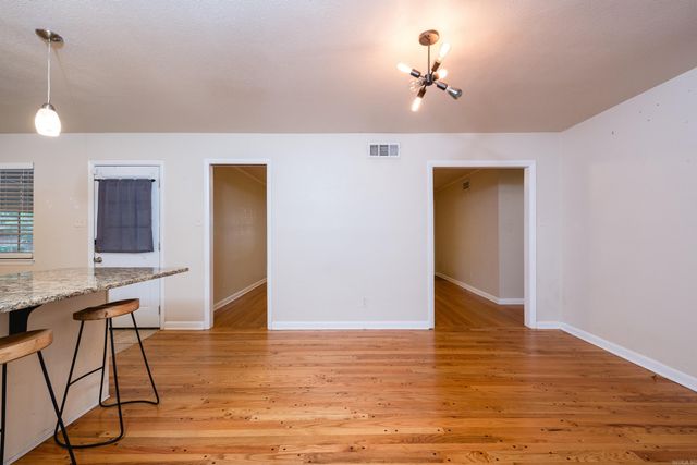 2 Lawrence Drive, Little Rock, AR 72205