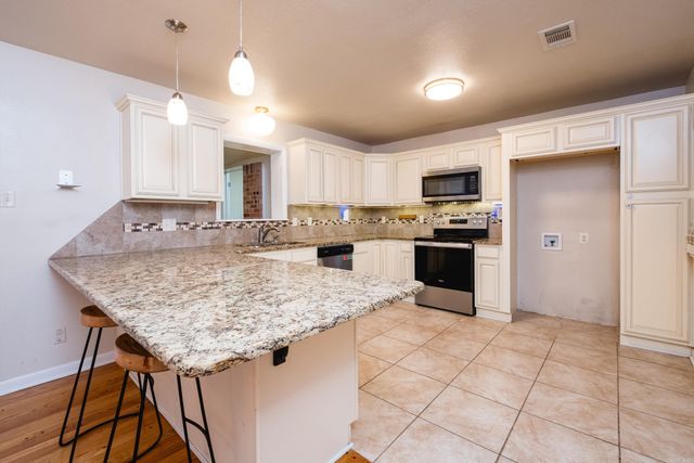 2 Lawrence Drive, Little Rock, AR 72205