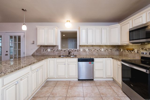2 Lawrence Drive, Little Rock, AR 72205