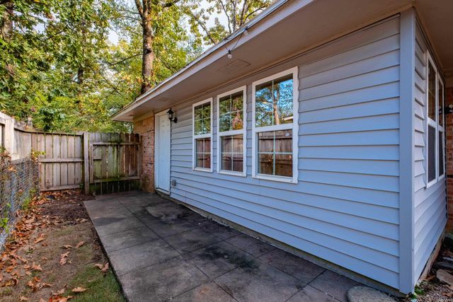 2 Lawrence Drive, Little Rock, AR 72205