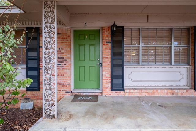 2 Lawrence Drive, Little Rock, AR 72205