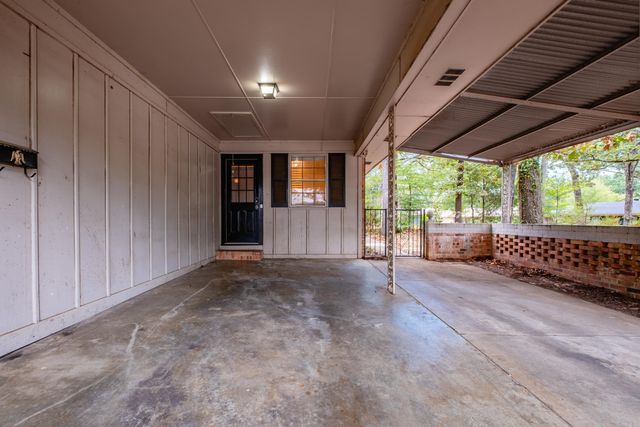 2 Lawrence Drive, Little Rock, AR 72205