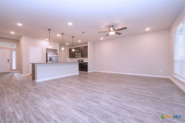 113 Lazy Lizzy Road, Jarrell, TX 76537