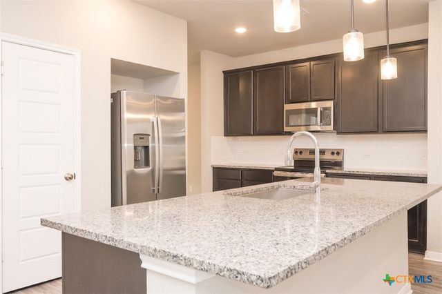 113 Lazy Lizzy Road, Jarrell, TX 76537