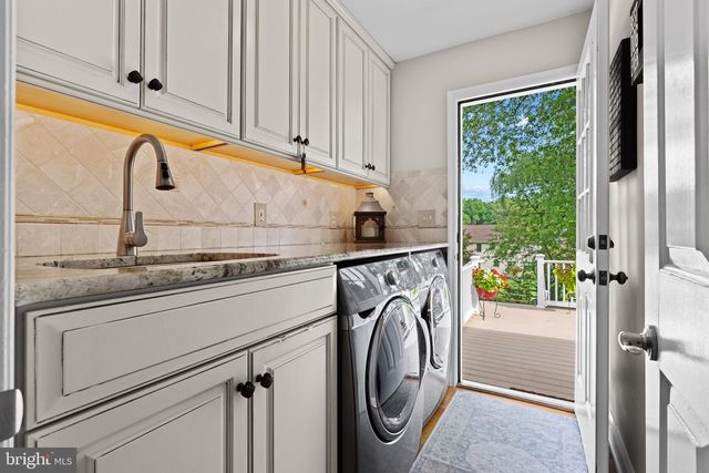 24 CAYNOR CT, Newark, DE 19711