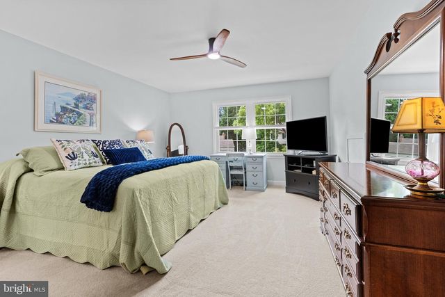 24 CAYNOR CT, Newark, DE 19711