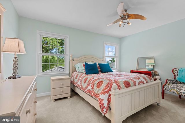 24 CAYNOR CT, Newark, DE 19711