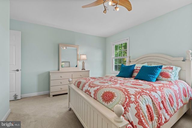 24 CAYNOR CT, Newark, DE 19711