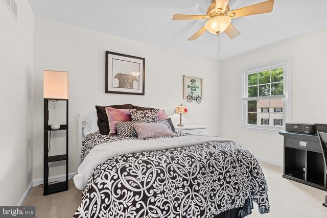 24 CAYNOR CT, Newark, DE 19711
