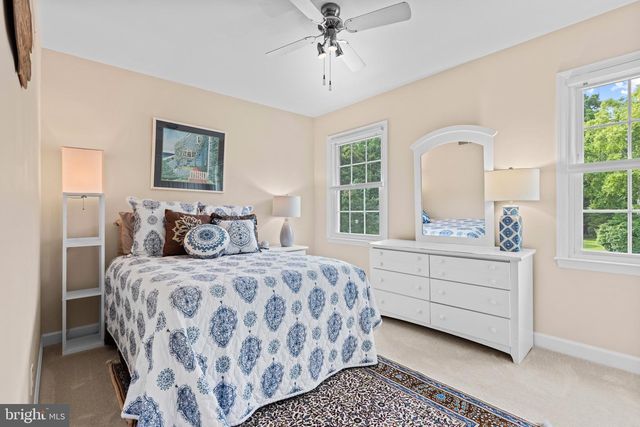 24 CAYNOR CT, Newark, DE 19711
