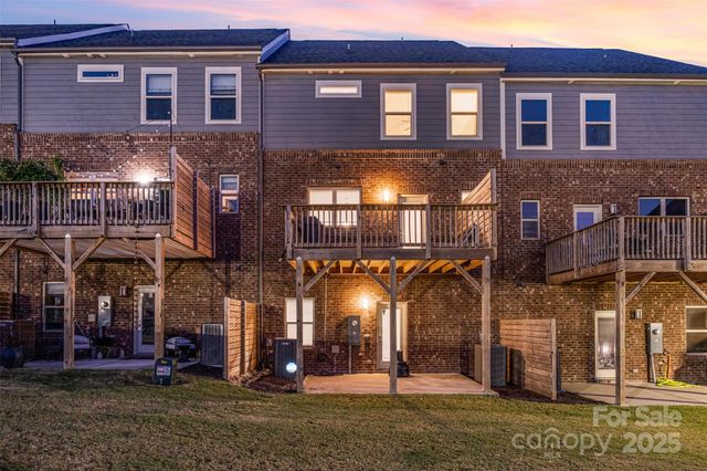 11011 Stetler Street, Charlotte, NC 28204